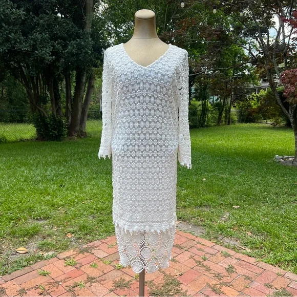 White Lace Dress/Velvet by Graham and Spencer White Lace Dress/Velvet by Graham and Spencer